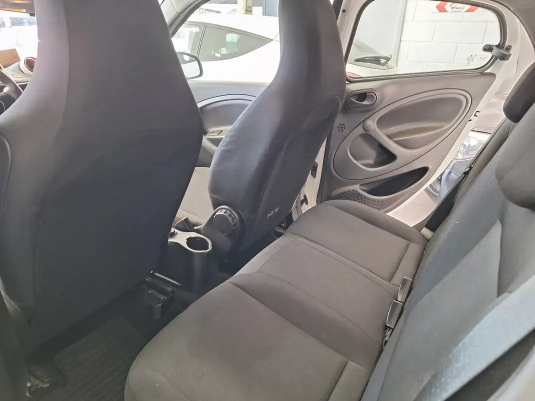 Smart ForFour 2015 - 8490 EUR, 97000 km - 97000km - foto 6 de 14