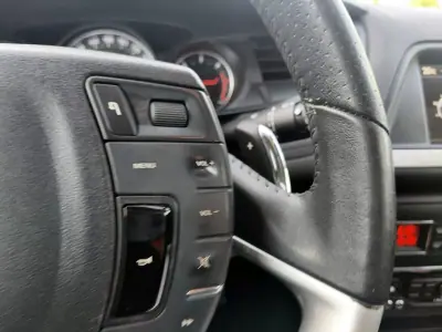 Citroën C5 Tourer 2013 - 6490 EUR, 287350 km - AUTO.MOTO.pt - 287350km - foto 27 de 31