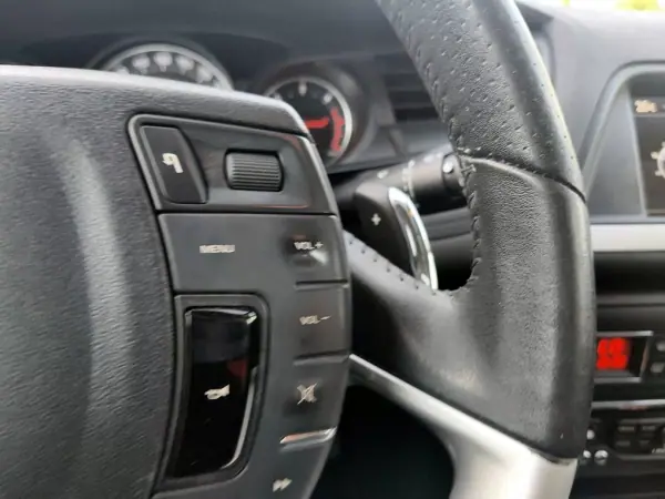 Citroën C5 Tourer 2013 - 6490 EUR, 287350 km - AUTO.MOTO.pt - 287350km - foto 27 de 31