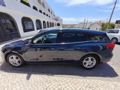 Ford Focus SW 2019 - 17900 EUR, 98000 km - AUTO.MOTO.pt - 98000km - foto 2 de 13