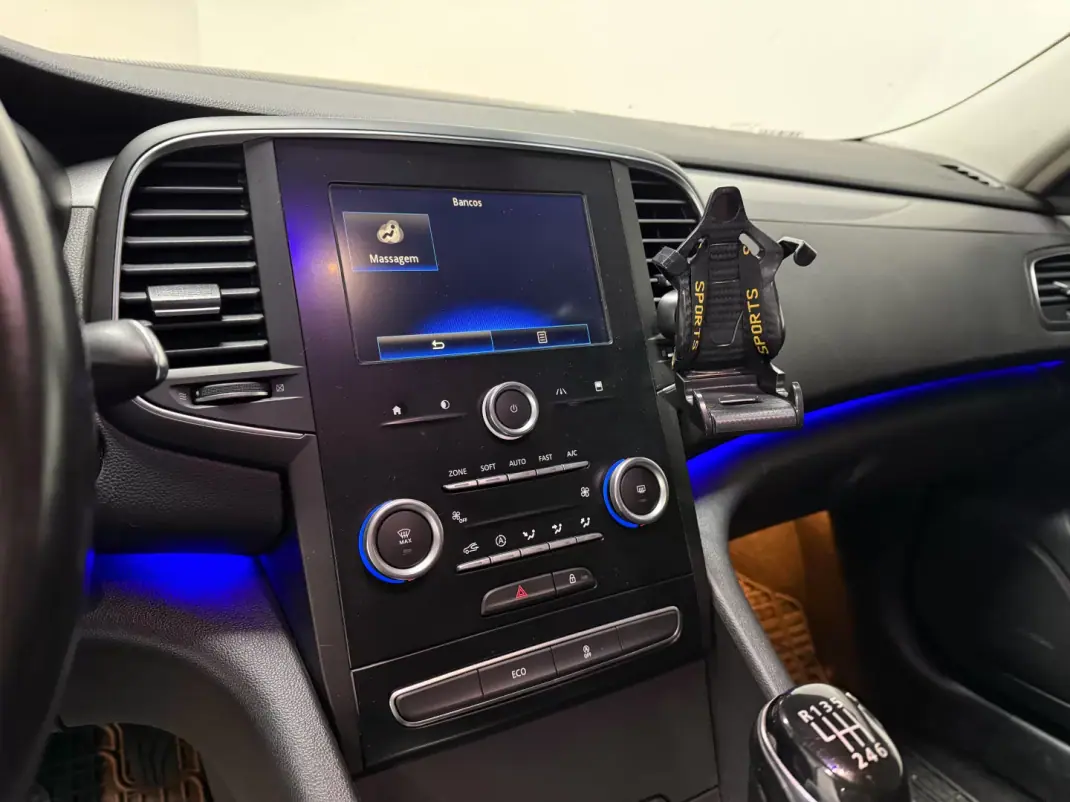 Renault Talisman Sport Tourer 2016 - 10250 EUR, 228000 km - AUTO.MOTO.pt - 228000km - foto 14 de 23