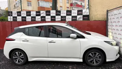 Nissan Leaf 2021 - 12900 EUR, 61600 km - AUTO.MOTO.pt - 61600km - foto 7 de 12
