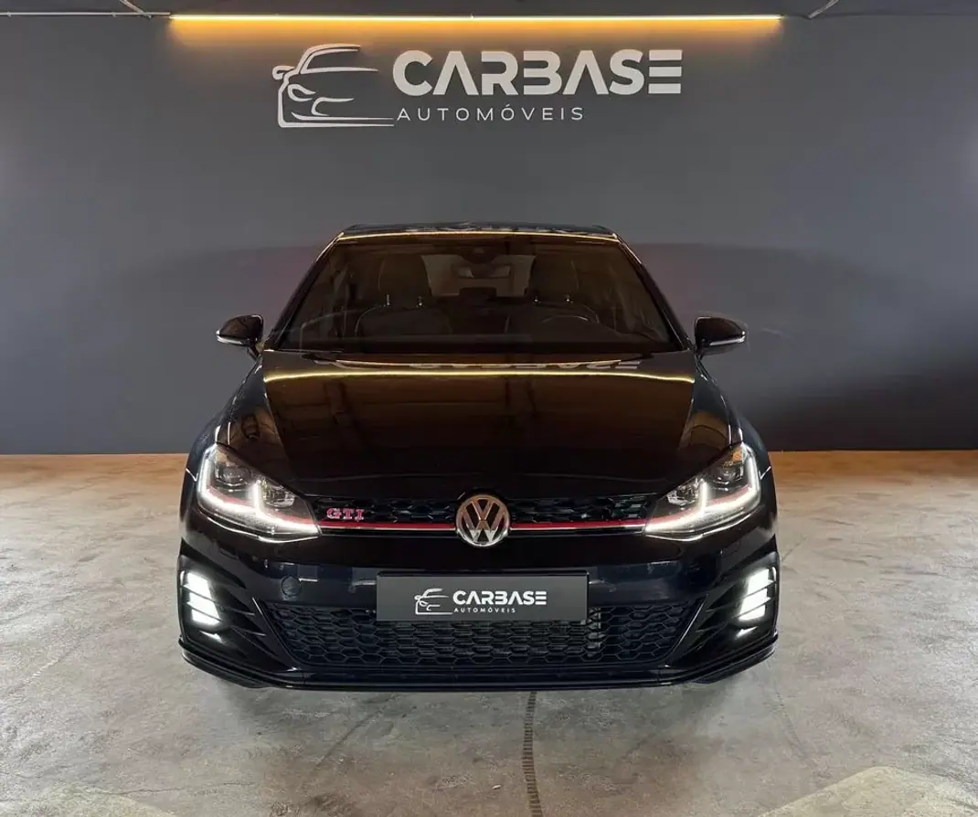 Volkswagen Golf 2019 - 27490 EUR, 92118 km - AUTO.MOTO.pt - 92118km - foto 2 de 25