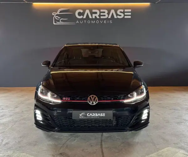 Volkswagen Golf 2019 - 26490 EUR, 92118 km - AUTO.MOTO.pt - 92118km - foto 2 de 25