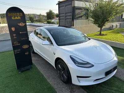 Tesla Model 3 2019 - 24900 EUR, 170000 km - 170000km - foto 2 de 49