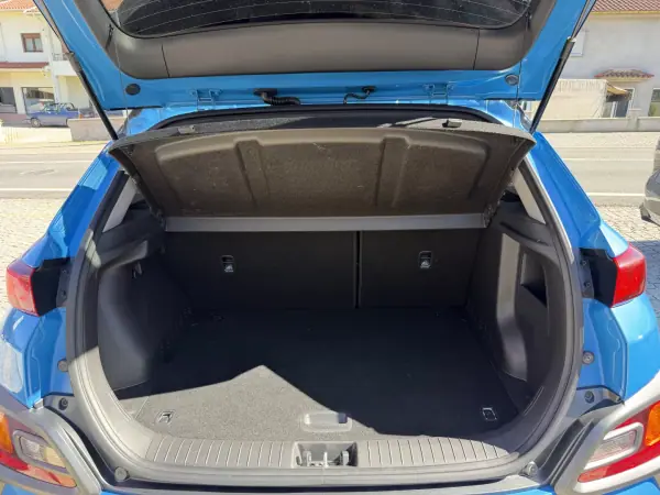 Hyundai Kauai 2018 - 13500 EUR, 54874 km - AUTO.MOTO.pt - 54874km - foto 10 de 10