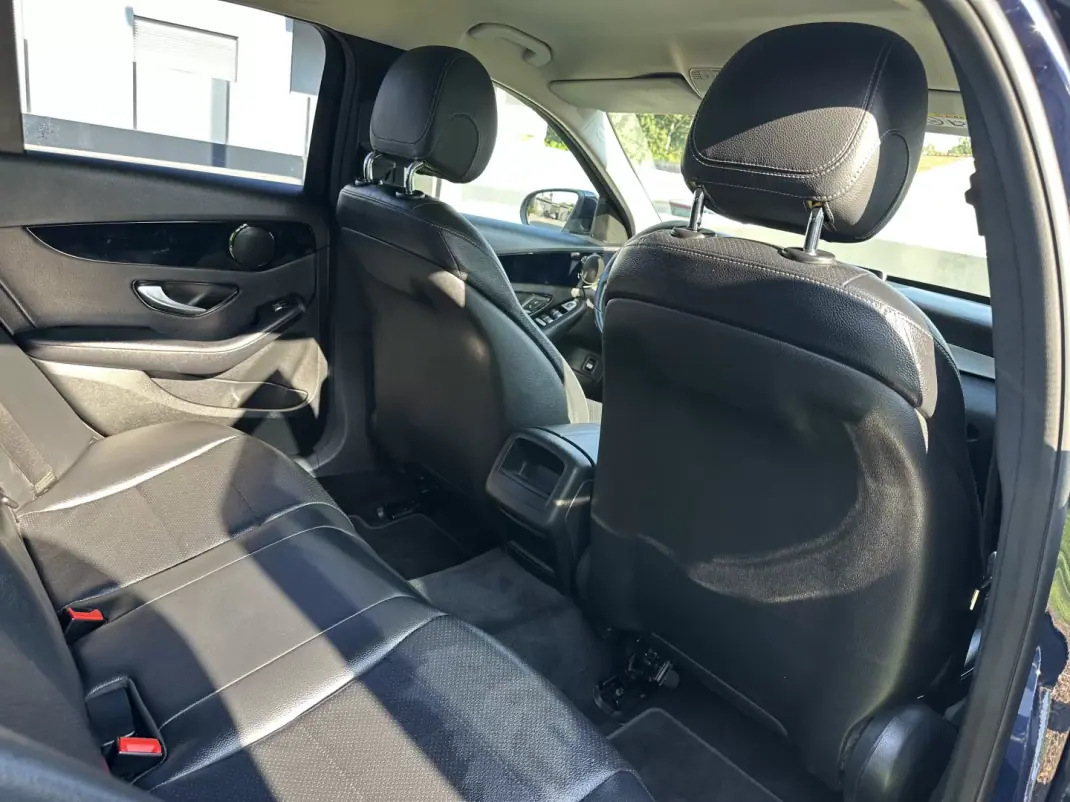 Mercedes-Benz C 180 2017 - 17900 EUR, 249000 km - 249000km - foto 52 de 58