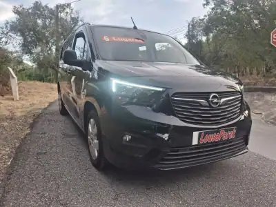 Opel Combo 2020 - 19250 EUR, 79784 km - AUTO.MOTO.pt - 79784km - foto 11 de 21