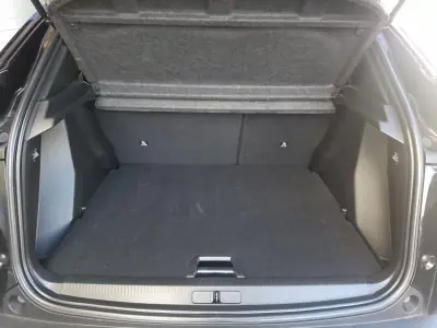 Peugeot 2008 2023 - 17490 EUR, 52424 km - 52424km - foto 19 de 19