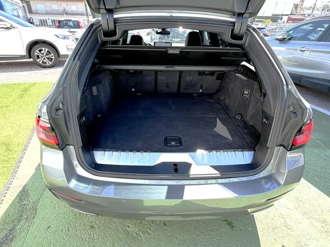 BMW 530 2022 - 35900 EUR, 82233 km - AUTO.MOTO.pt - 82233km - foto 17 de 20