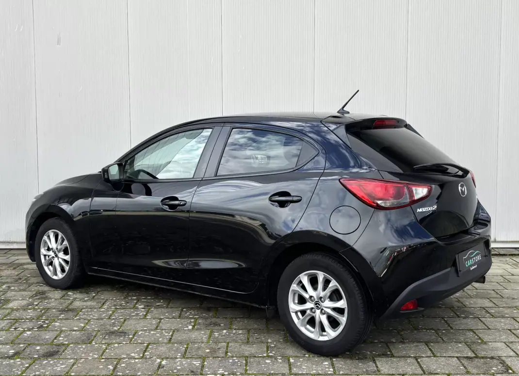 Mazda 2 2015 - 11500 EUR, 75000 km - AUTO.MOTO.pt - 75000km - foto 3 de 33