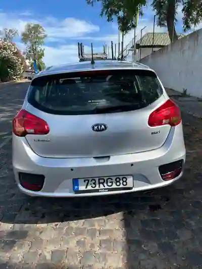 Kia Ceed 2016 - 7500 EUR, 159000 km - AUTO.MOTO.pt - 159000km - foto 5 de 10