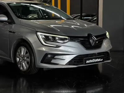 Renault Mégane Sport Tourer 2022 - 16990 EUR, 132900 km - AUTO.MOTO.pt - 132900km - foto 3 de 31