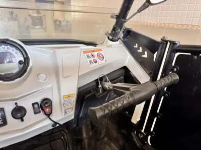 Polaris RZR 2011 - 8950 EUR, 7000 km - 7000km - foto 22 de 31