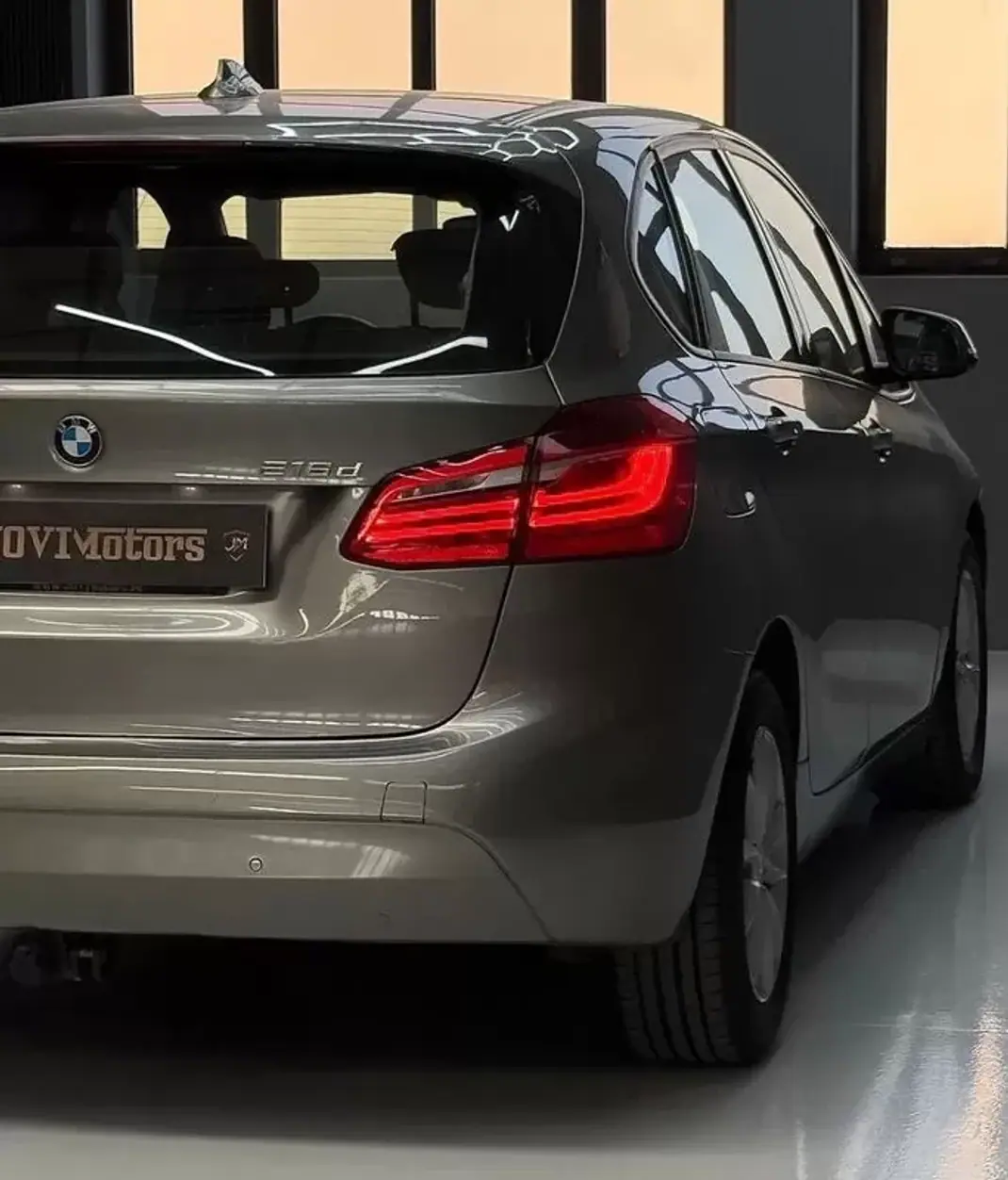 BMW 216 Active Tourer 2015 - 12750 EUR, 196513 km - AUTO.MOTO.pt - 196513km - foto 16 de 25
