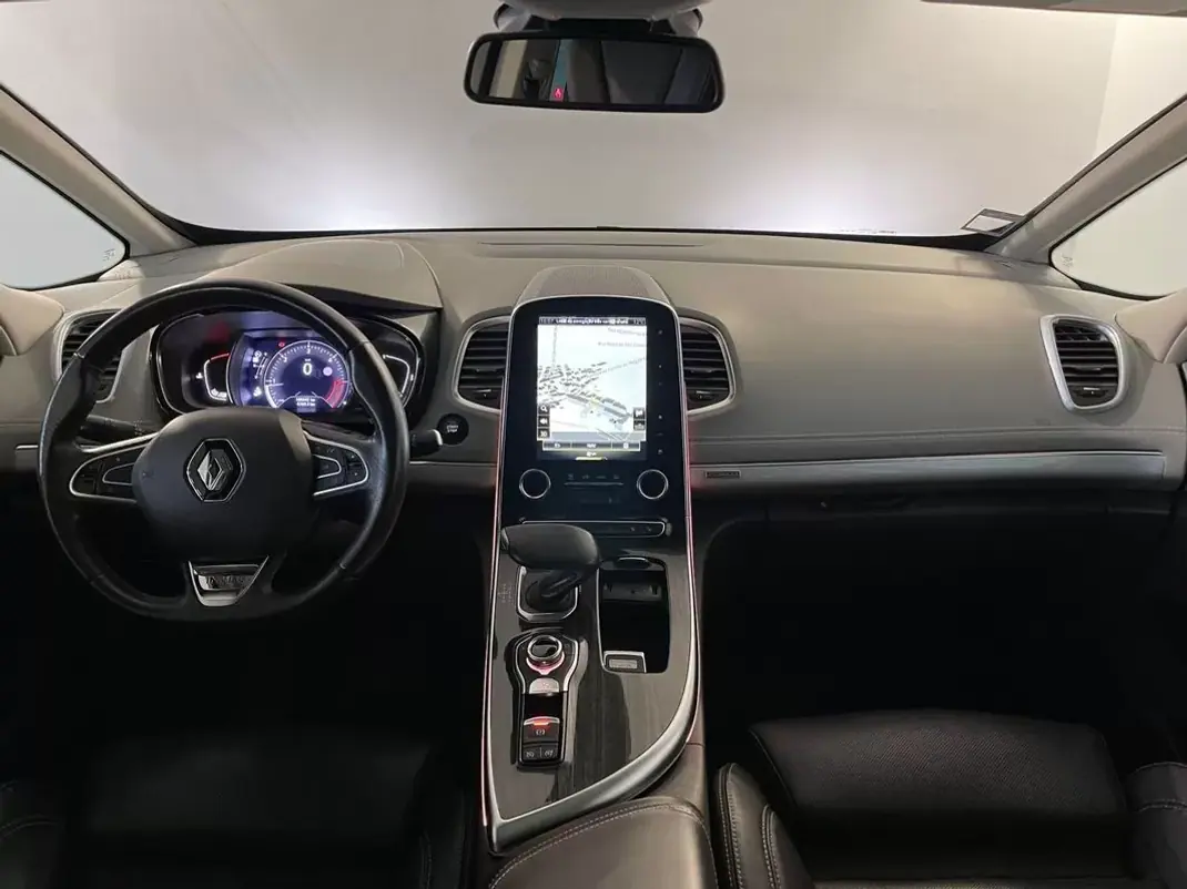 Renault Espace 2019 - 20750 EUR, 179000 km - AUTO.MOTO.pt - 179000km - foto 3 de 41
