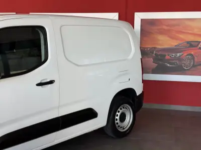 Citroën BERLINGO 1.5 BlueHDi 100 S&S Club M 2022 - 15990 EUR, 92798 km - AUTO.MOTO.pt - 92798km - foto 3 de 19