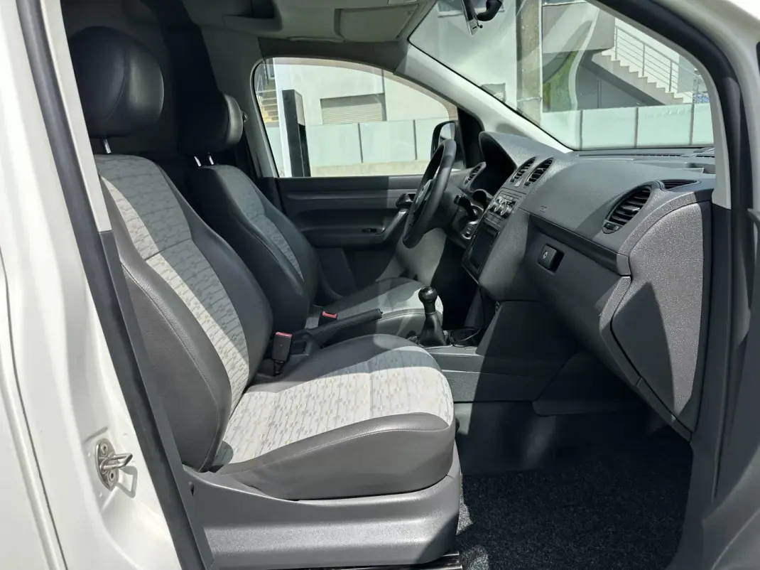 VW Caddy 2012 - 7900 EUR, 450000 km - 450000km - foto 28 de 45