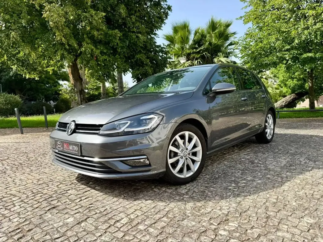 Volkswagen Golf 2018 - 17490 EUR, 134500 km - AUTO.MOTO.pt - 134500km - foto 1 de 38