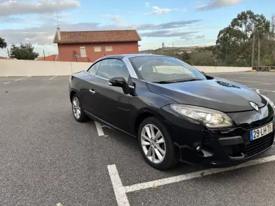 Renault Mégane CC 2011 - 7750 EUR, 202950 km - AUTO.MOTO.pt - 202950km - foto 3 de 13