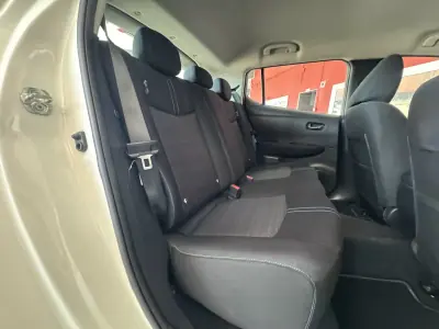 Nissan Leaf 2020 - 12990 EUR, 129004 km - AUTO.MOTO.pt - 129004km - foto 13 de 21