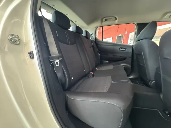 Nissan Leaf 2020 - 12990 EUR, 129004 km - AUTO.MOTO.pt - 129004km - foto 13 de 21