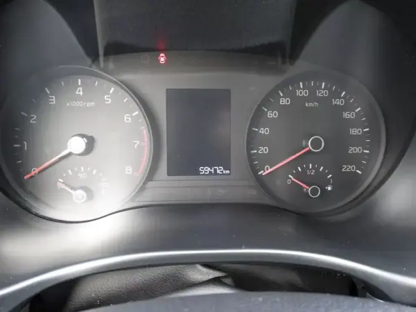 Kia Stonic 2021 - 13500 EUR, 59472 km - AUTO.MOTO.pt - 59472km - foto 5 de 25