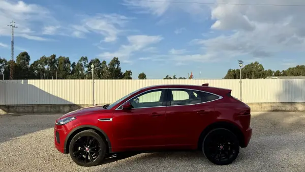 Jaguar E-Pace 2019 - 24500 EUR, 164000 km - AUTO.MOTO.pt - 164000km - foto 9 de 64