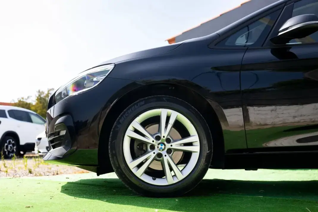 BMW 216 Active Tourer 2019 - 15750 EUR, 109700 km - AUTO.MOTO.pt - 109700km - foto 12 de 43