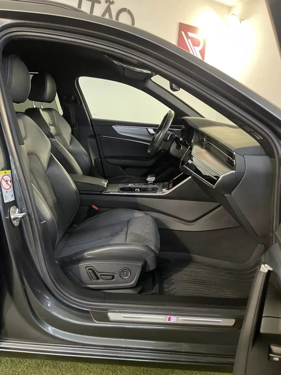Audi A6 Avant 2021 - 35500 EUR, 112000 km - 112000km - foto 17 de 40