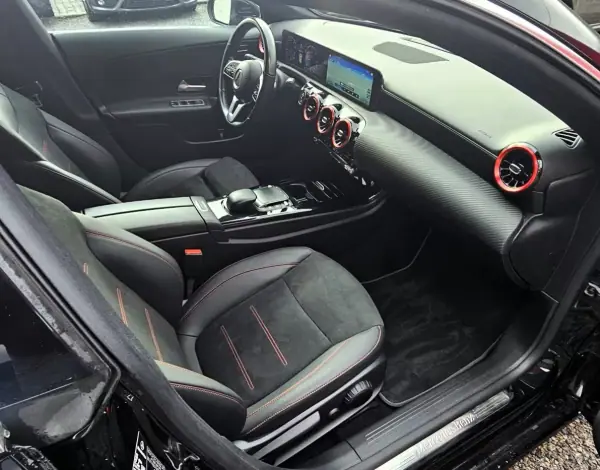 Mercedes-Benz CLA 180 2021 - 28999 EUR, 100000 km - AUTO.MOTO.pt - 100000km - foto 6 de 32