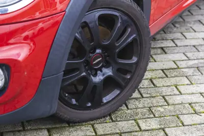 MINI Cooper 2015 - 14500 EUR, 211994 km - AUTO.MOTO.pt - 211994km - foto 11 de 31