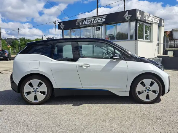 BMW i3 2019 - 28500 EUR, 89000 km - AUTO.MOTO.pt - 89000km - foto 6 de 45