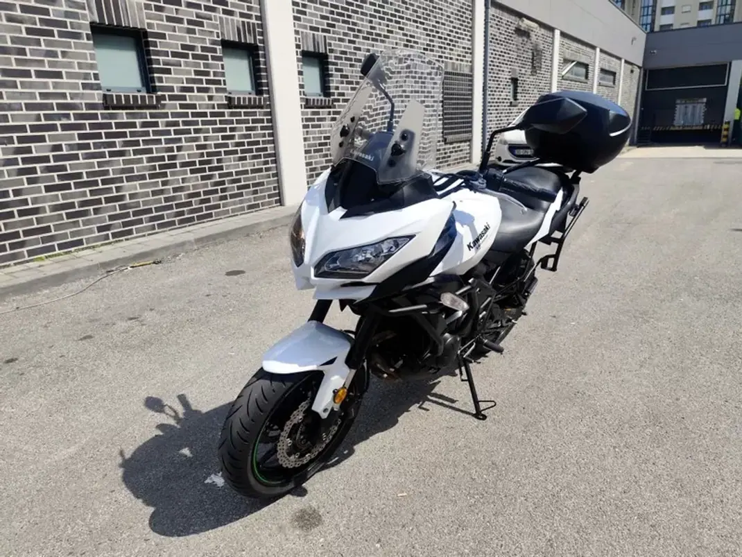 Kawasaki Versys 2019 - 5980 EUR, 70000 km - AUTO.MOTO.pt - 70000km - foto 3 de 24