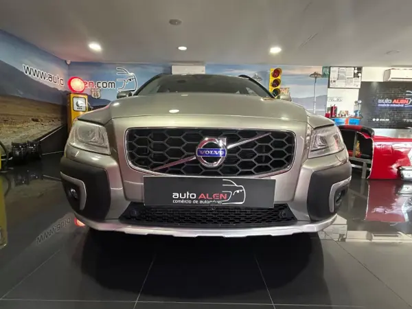 Volvo XC 70 2015 - 14990 EUR, 215301 km - AUTO.MOTO.pt - 215301km - foto 2 de 19