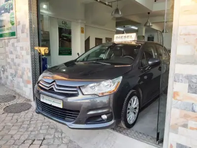 Citroën C4 2011 - 5950 EUR, 119381 km - AUTO.MOTO.pt - 119381km - foto 6 de 14