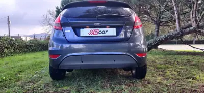 Ford Fiesta 1.4 TDCI 2010 - 4490 EUR, 244800 km - AUTO.MOTO.pt - 244800km - foto 10 de 31