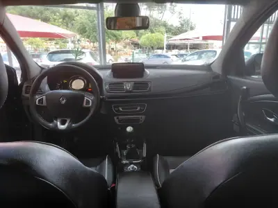 Renault Mégane Sport Tourer 2012 - 4950 EUR, 277000 km - 277000km - foto 18 de 22