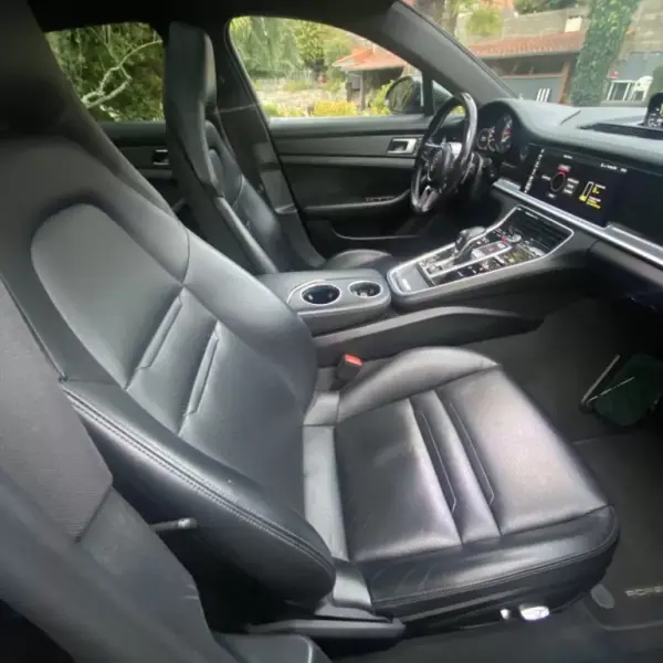 Porsche Panamera Sport Turismo 2019 - 69990 EUR, 210000 km - AUTO.MOTO.pt - 210000km - foto 14 de 50