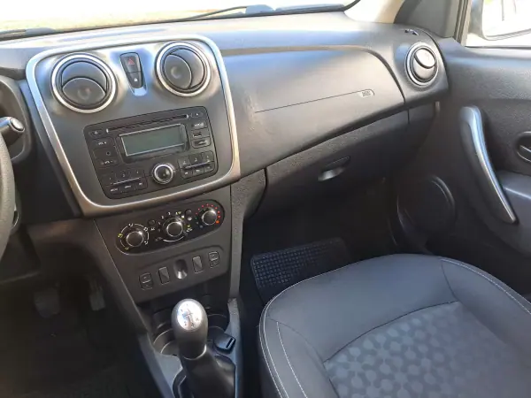 Dacia Logan MCV 2014 - 6990 EUR, 125000 km - AUTO.MOTO.pt - 125000km - foto 14 de 23