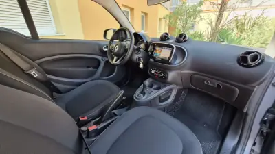 Smart ForTwo Coupé 2016 - 10480 EUR, 115000 km - AUTO.MOTO.pt - 115000km - foto 4 de 11