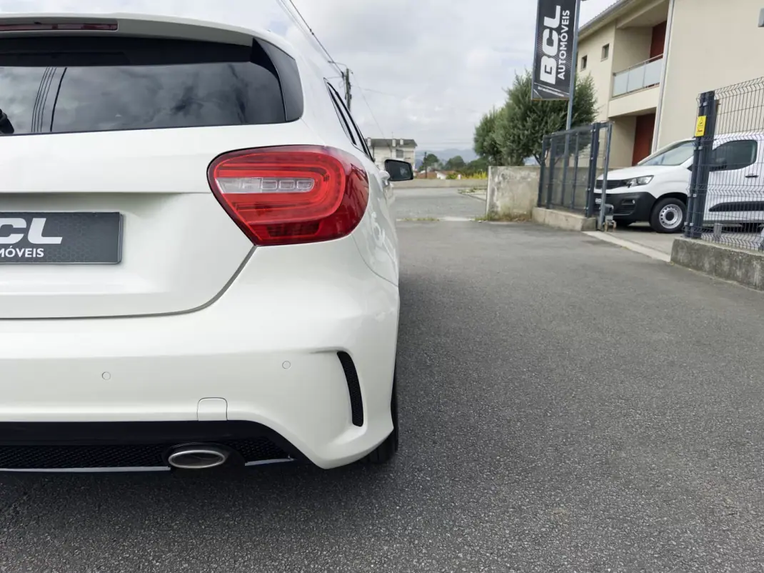 Mercedes-Benz A 180 2015 - 16990 EUR, 131000 km - 131000km - foto 10 de 35