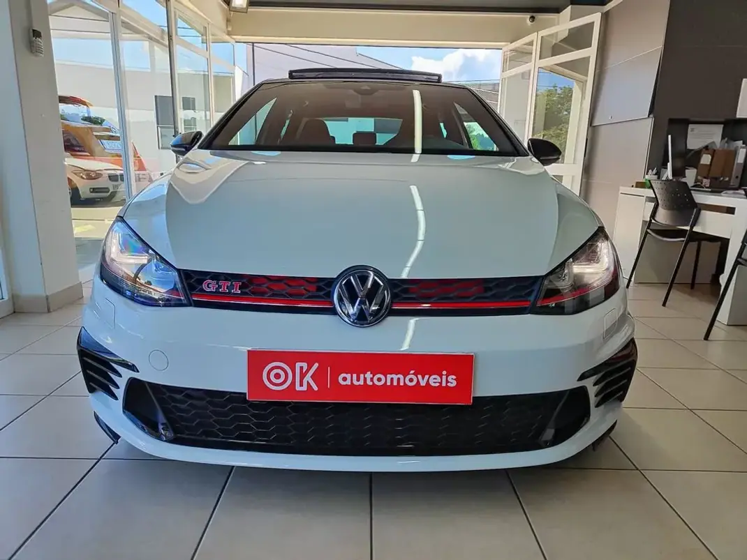 Volkswagen Golf 2017 - 30750 EUR, 76500 km - AUTO.MOTO.pt - 76500km - foto 3 de 35