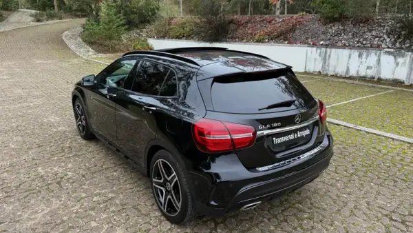 Mercedes-Benz GLA 180 2020 - 25750 EUR, 160000 km - AUTO.MOTO.pt - 160000km - foto 15 de 23