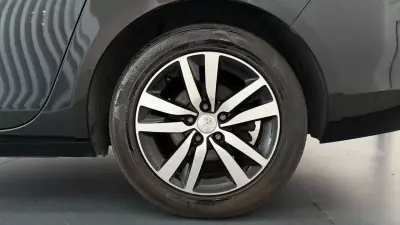 Peugeot 308 SW 2019 - 13990 EUR, 134327 km - AUTO.MOTO.pt - 134327km - foto 28 de 28