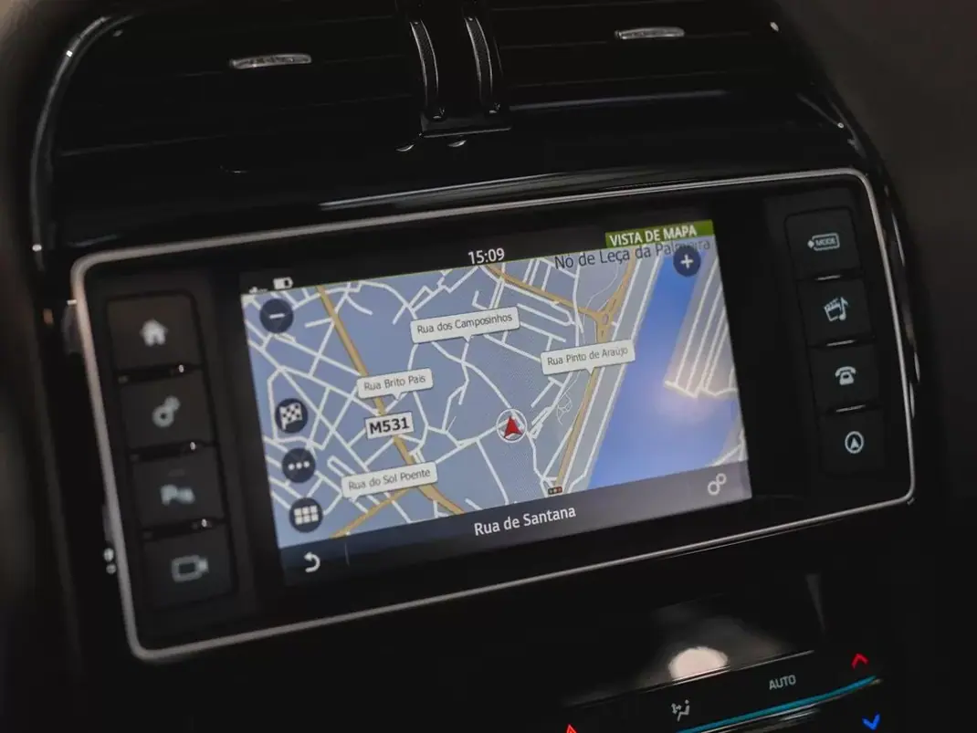 Jaguar F-Pace 2018 - 21490 EUR, 97465 km - 97465km - foto 21 de 26