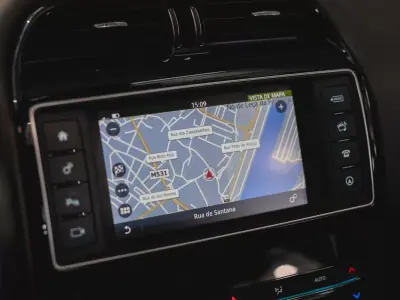 Jaguar F-Pace 2018 - 21490 EUR, 97465 km - 97465km - foto 21 de 26