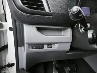 Peugeot Expert 1.5 BlueHdi L2H1 Pro Standard 2020 - 17950 EUR, 105997 km - AUTO.MOTO.pt - 105997km - foto 30 de 46
