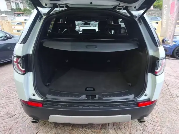 Land Rover Discovery Sport 2016 - 21500 EUR, 178000 km - AUTO.MOTO.pt - 178000km - foto 31 de 33