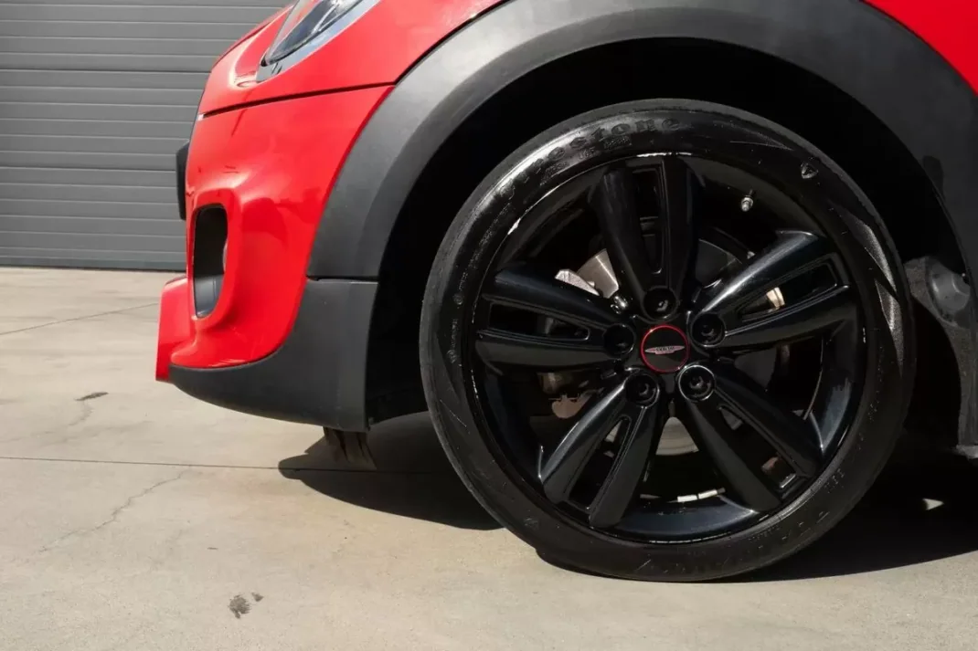 MINI Cooper 2021 - 25999 EUR, 94000 km - AUTO.MOTO.pt - 94000km - foto 11 de 38